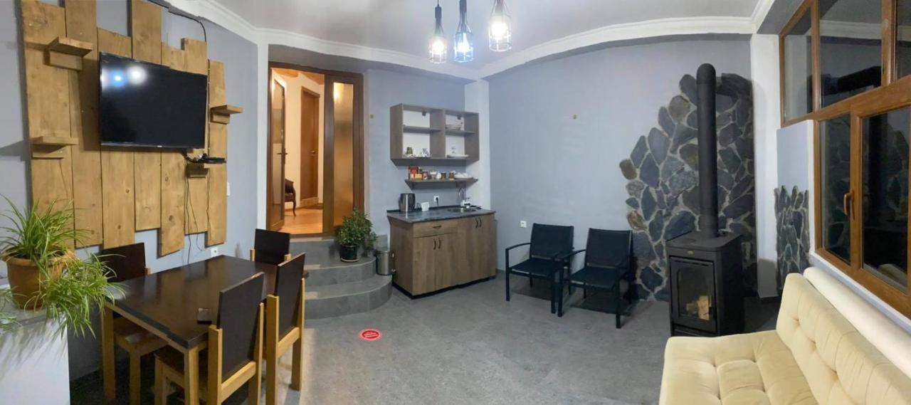 Guest House Nikala Местия Экстерьер фото