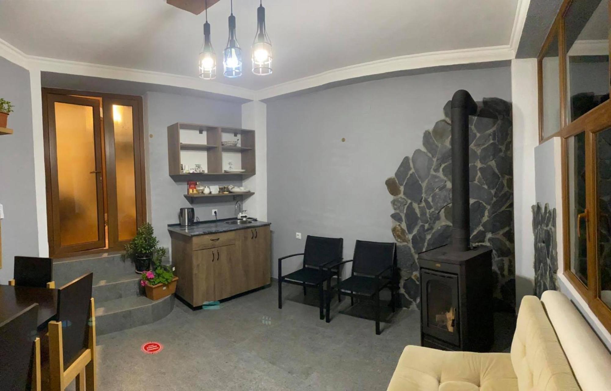 Guest House Nikala Местия Экстерьер фото