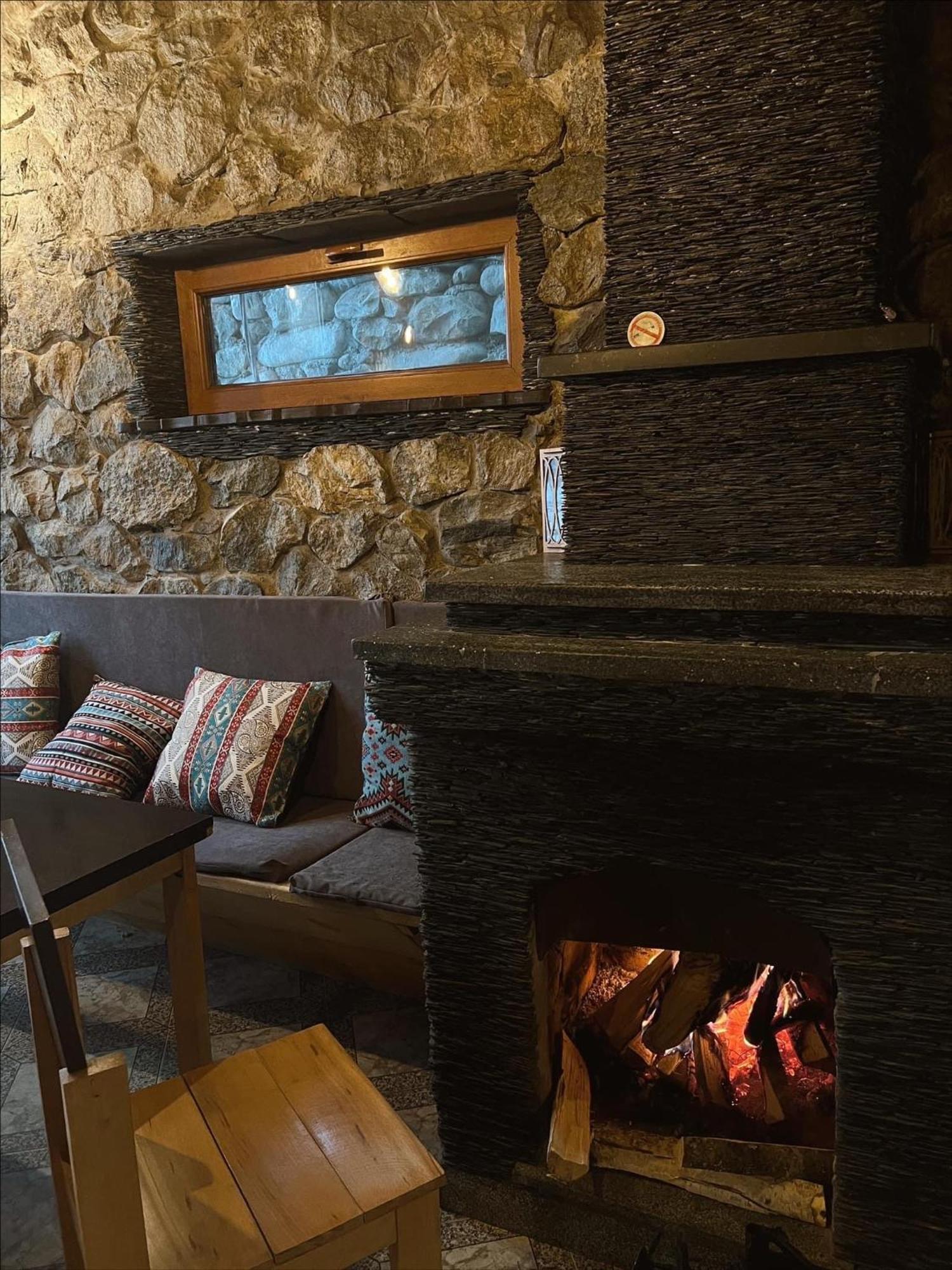 Guest House Nikala Местия Экстерьер фото