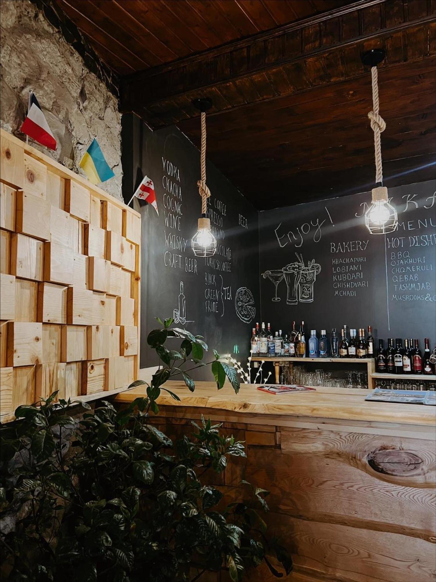 Guest House Nikala Местия Экстерьер фото