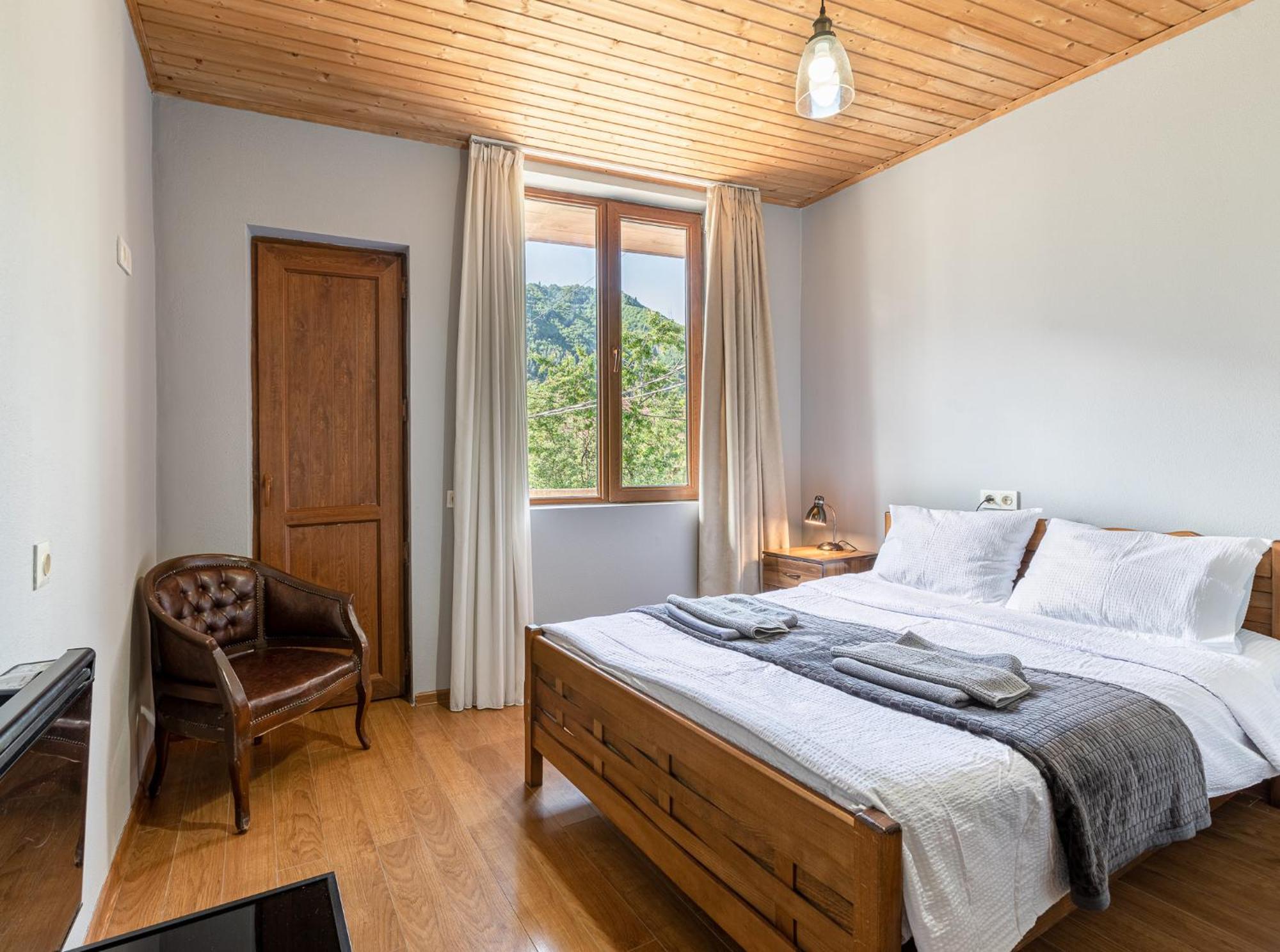 Guest House Nikala Местия Экстерьер фото
