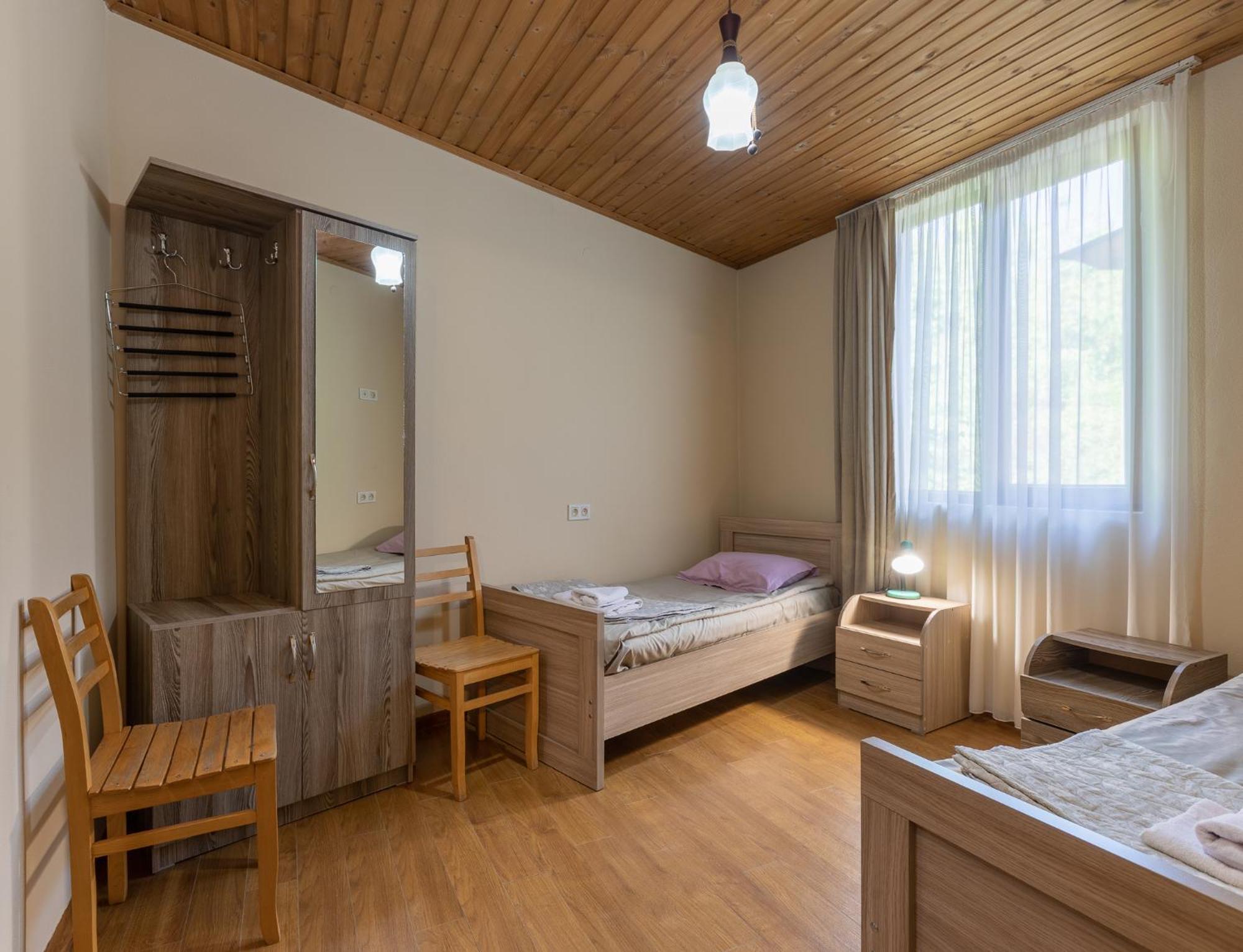 Guest House Nikala Местия Экстерьер фото