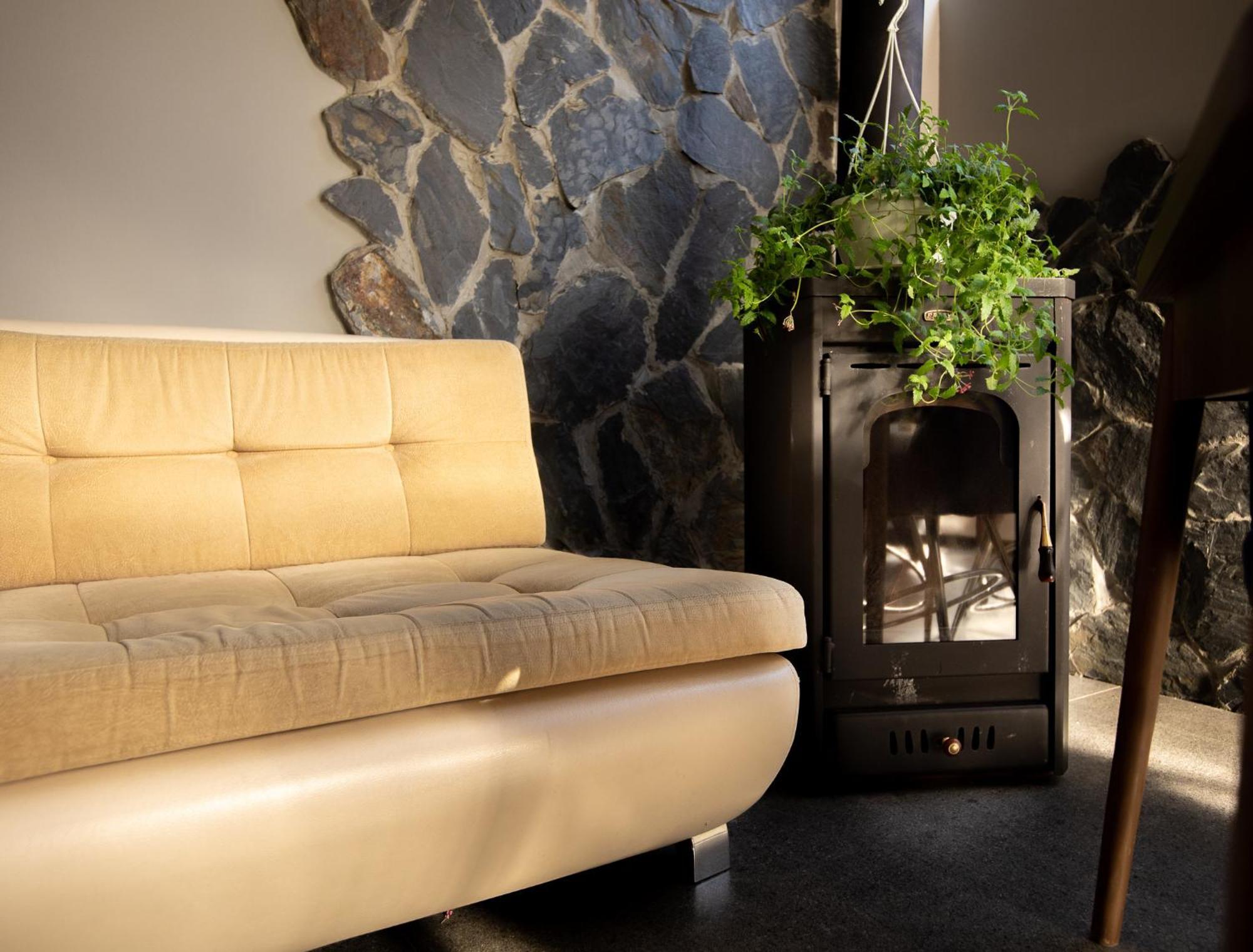 Guest House Nikala Местия Экстерьер фото