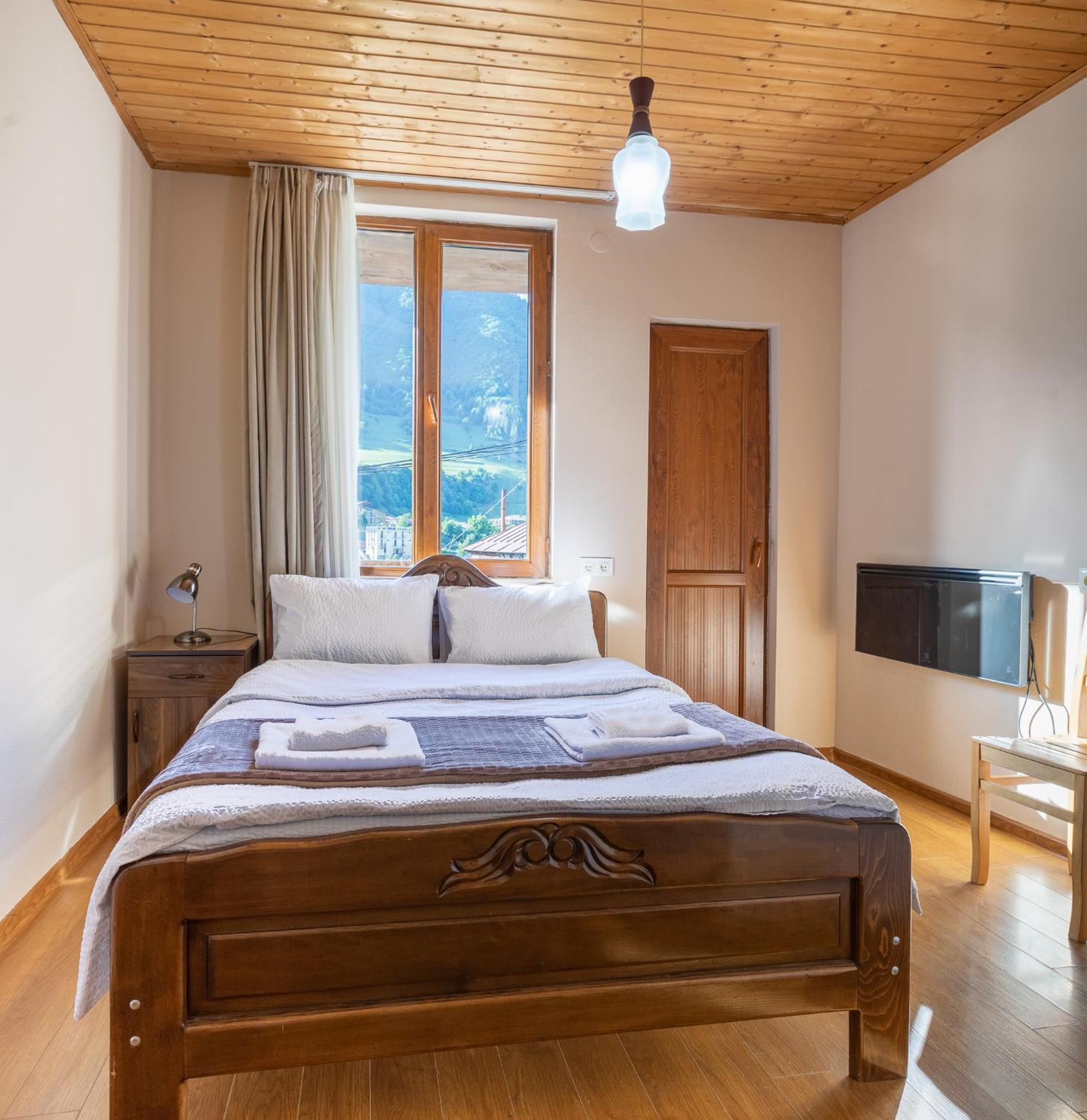 Guest House Nikala Местия Экстерьер фото