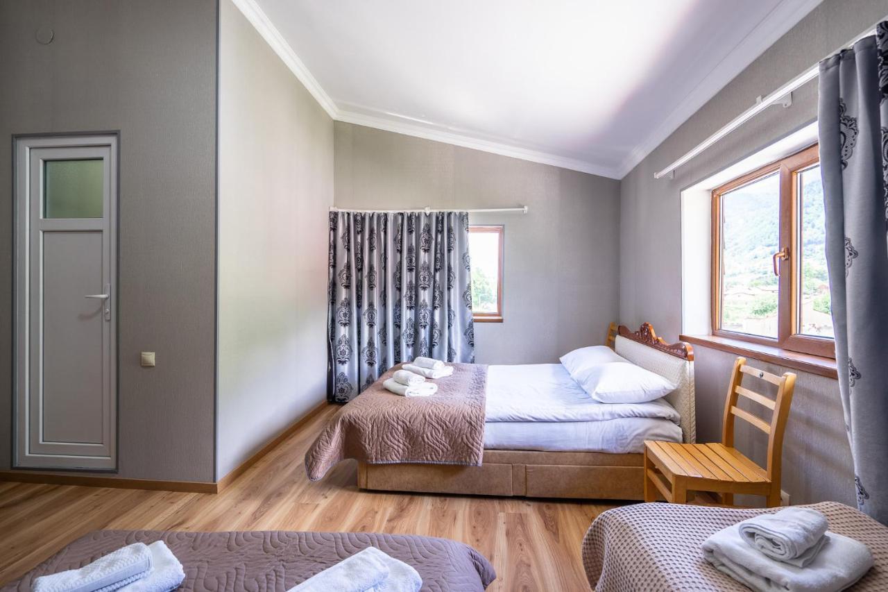 Guest House Nikala Местия Экстерьер фото